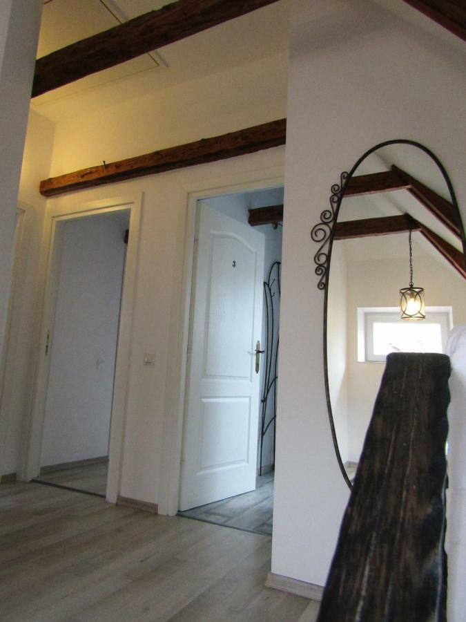 Blue House Hotel Braşov Buitenkant foto